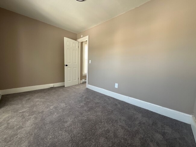 Building Photo - Fully Renovated and Modern 3-Bedroom, 1-Bathroom Rental Home in Center City Allentown,