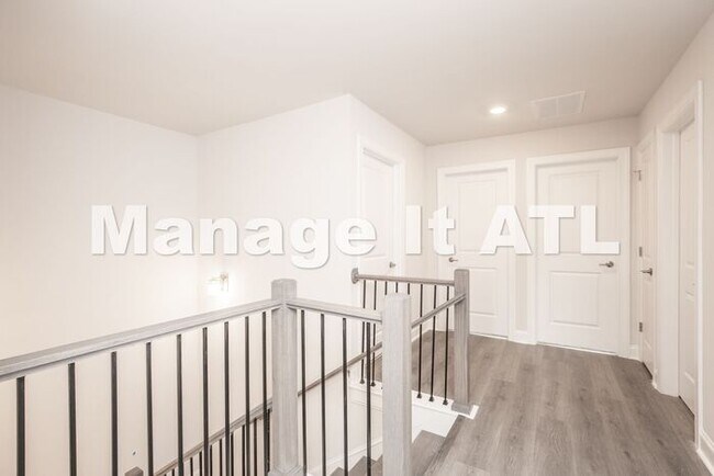 Building Photo - Brand new townhome in Chamblee
