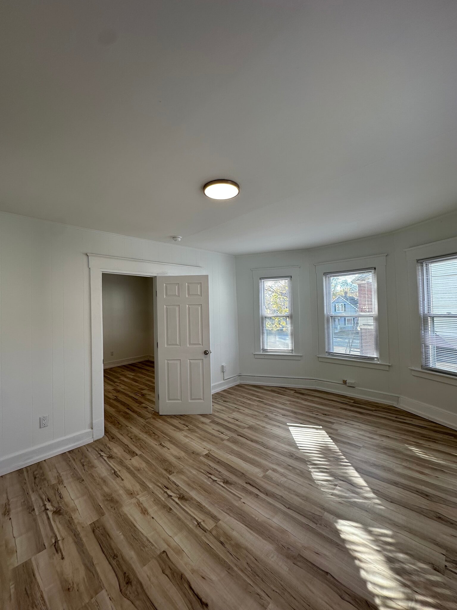 Building Photo - 12 Margerie St