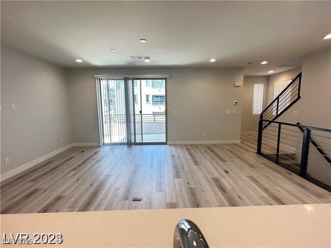 Building Photo - 11611 Earth Stone Ave