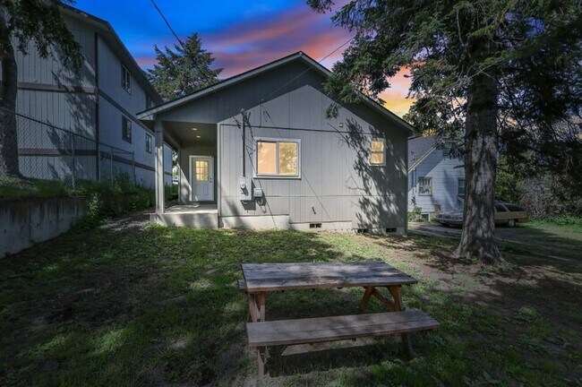 Building Photo - Modern Updates Meet Classic Charm in This 3-Bedroom Home Near Perry District