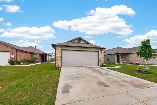 Building Photo - 10411 Meadow Saffron Dr