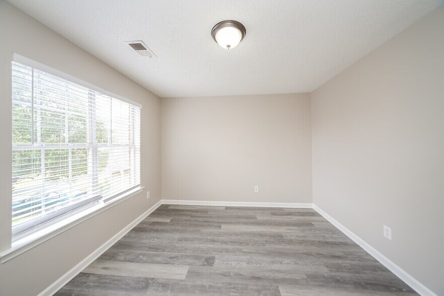 Building Photo - 13073 Claybourne Cove
