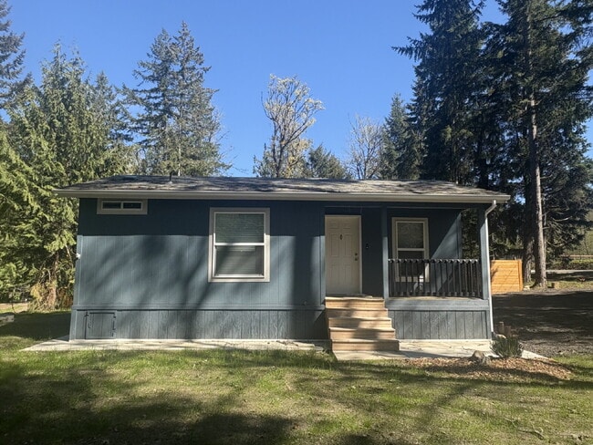 Building Photo - Remodeled 1BR Cottage on Private Wooded Lot