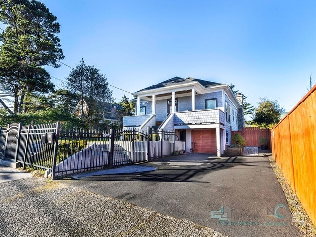 Building Photo - 416 N Downing St