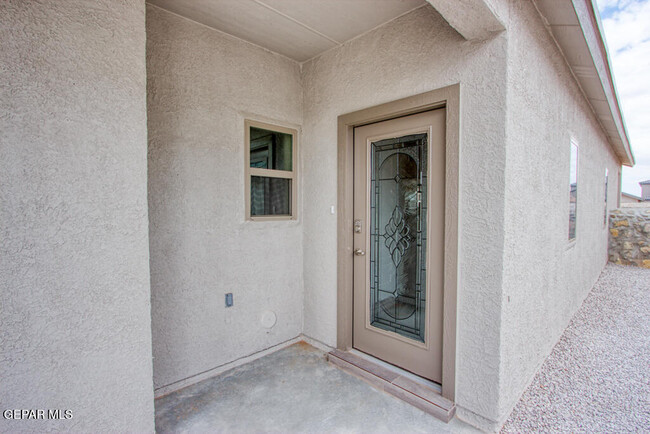 Building Photo - 14929 Tierra Crystal Ave