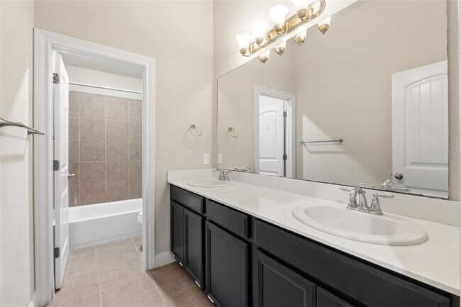 Building Photo - 2260 Hat Bender Lp