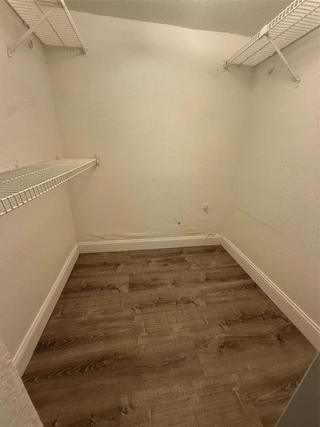 Building Photo - 1800 SW 81st Ave