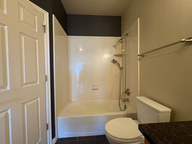 Building Photo - Millcreek Condo with Private Balcony & Pool!