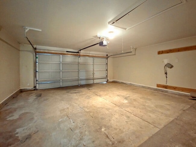 Building Photo - Limited-Time Move-In Special — $500 Off Your First Month’s Rent!
