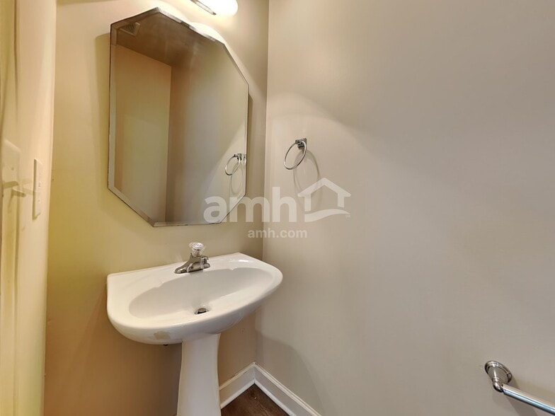 Building Photo - 1425 Stoner Rdg
