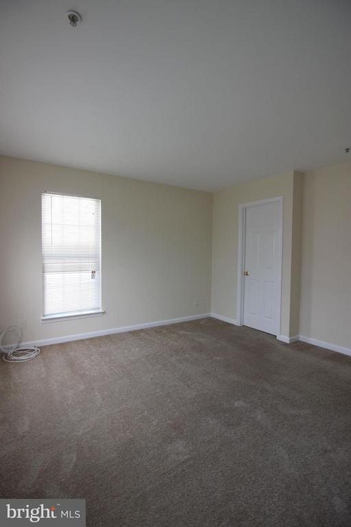 Building Photo - 622 Sprite Way