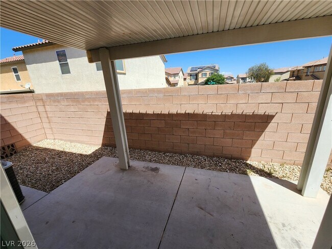 Building Photo - 138 E Cosmos Ct