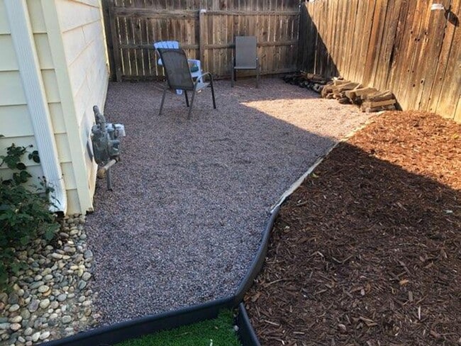 Building Photo - Great Location!  Updated Bungalow 2 bed, 1 bath with a bright open floor plan, plenty of natural ...