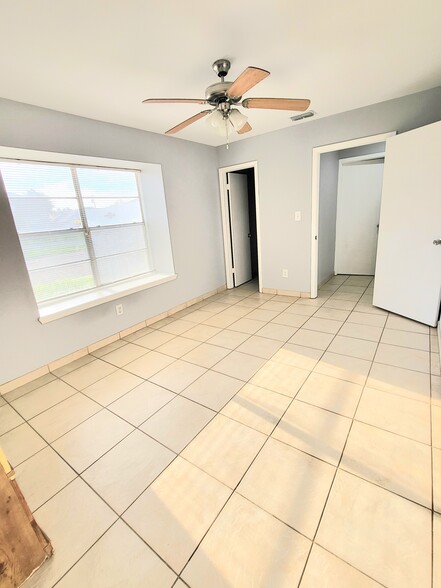 Building Photo - 312 Gastel Cir