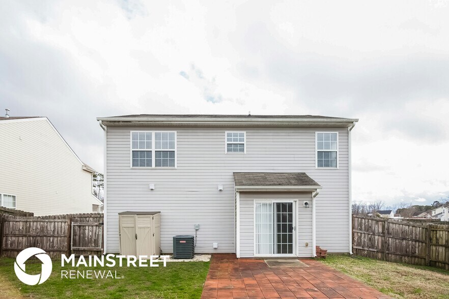 Building Photo - 222 Water Ridge Ave