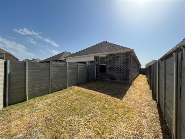 Building Photo - 717 Parkside Dr