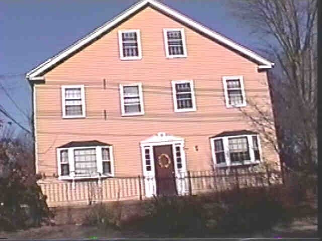 Building Photo - 83 Mechanic St
