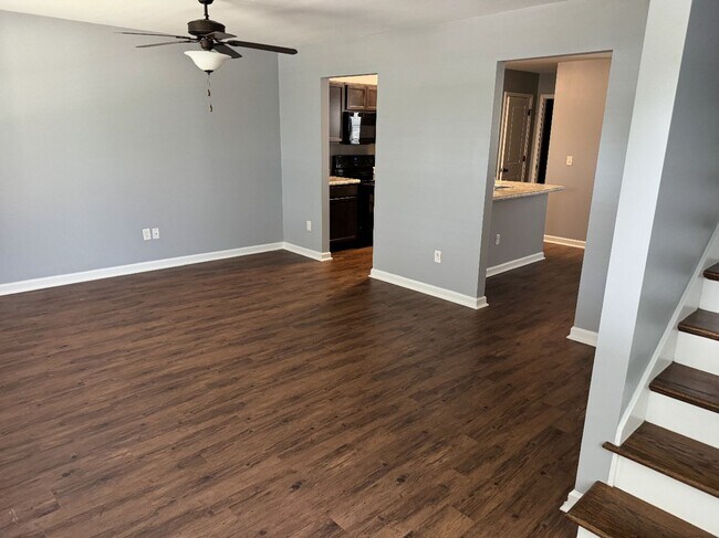 Building Photo - 516 Brawley St