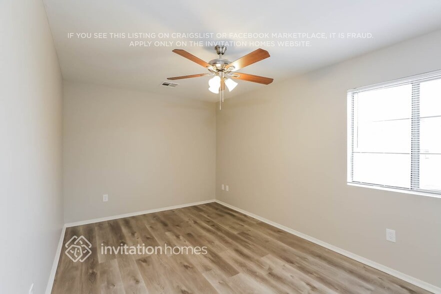 Building Photo - 1500 S Boulder St