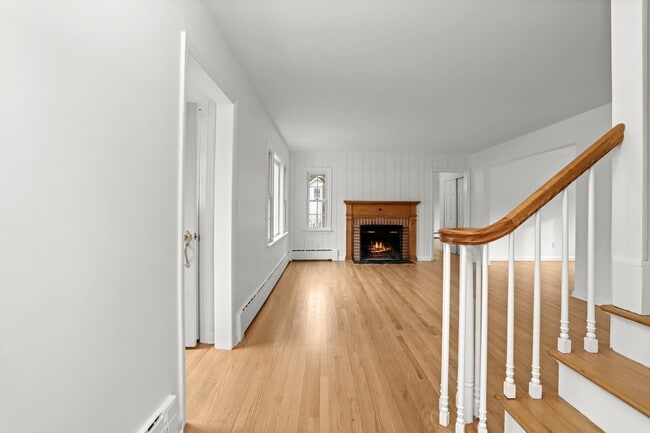 Building Photo - 148 Old Mill Rd