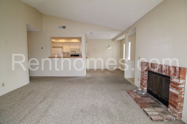 Building Photo - 9362 Twin Trails Dr