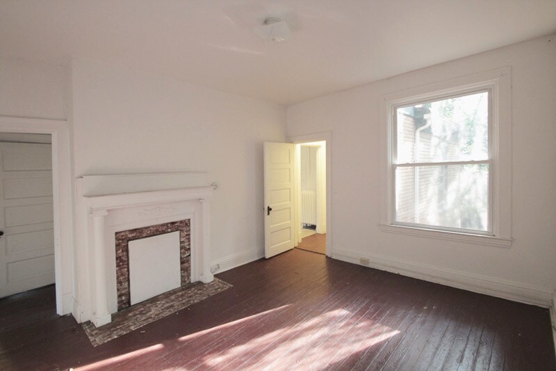 Primary Photo - 299 West St