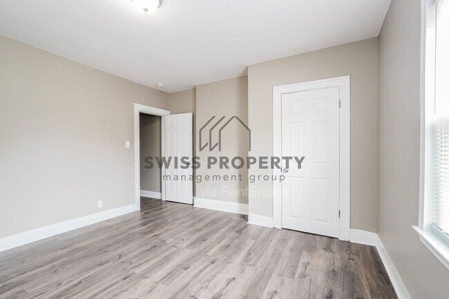 Building Photo - 761 Seymour Ave