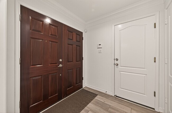 Building Photo - 5217 Blossom St