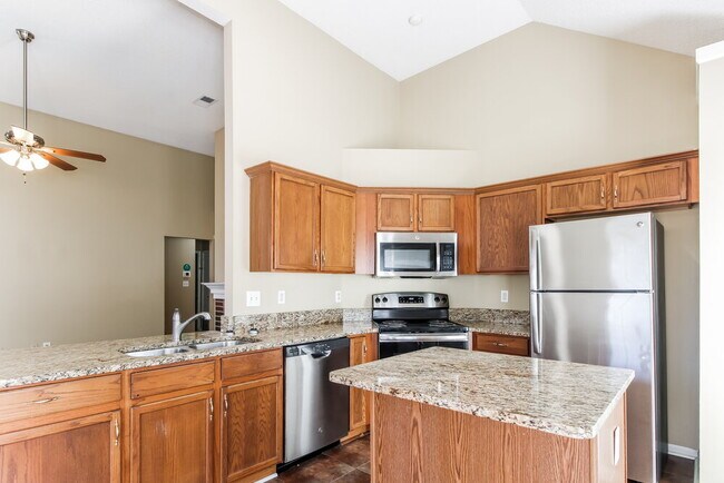 Building Photo - 9771 Misty Bay Cove