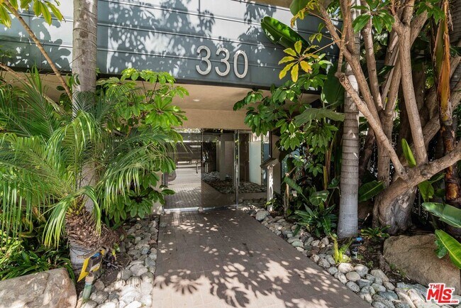 Building Photo - 330 S Barrington Ave