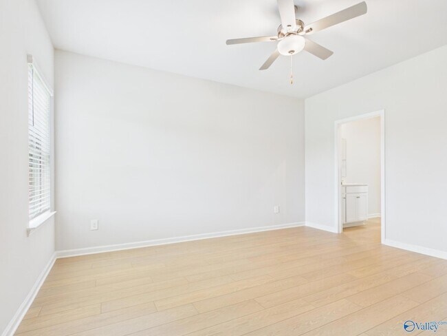 Building Photo - 15433 GRAYSON CIR