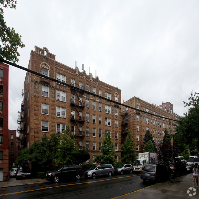 140-02 - 140-10 Franklin Ave - 140 Franklin Avenue Apartments