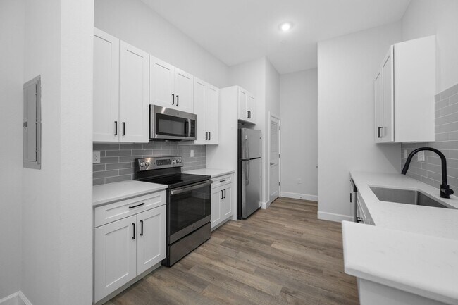 Interior Photo - 357 South