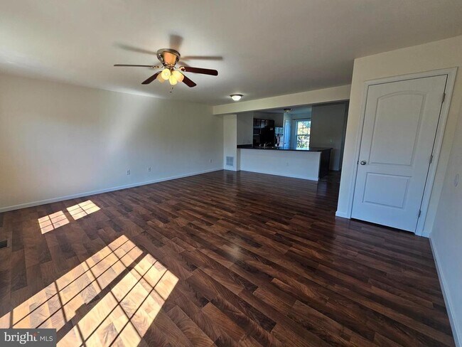Building Photo - 45 Bay Hill Ln