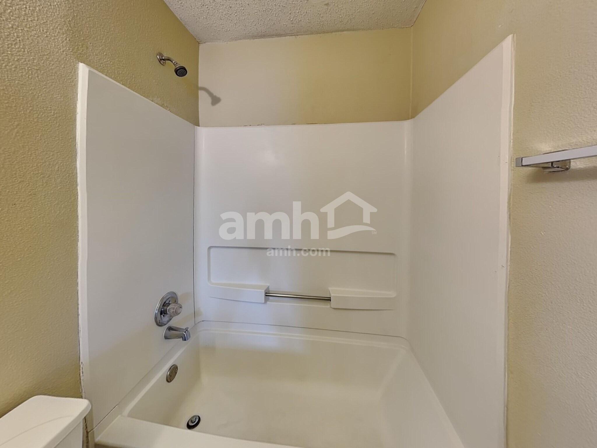 Building Photo - 11011 Victors Hl