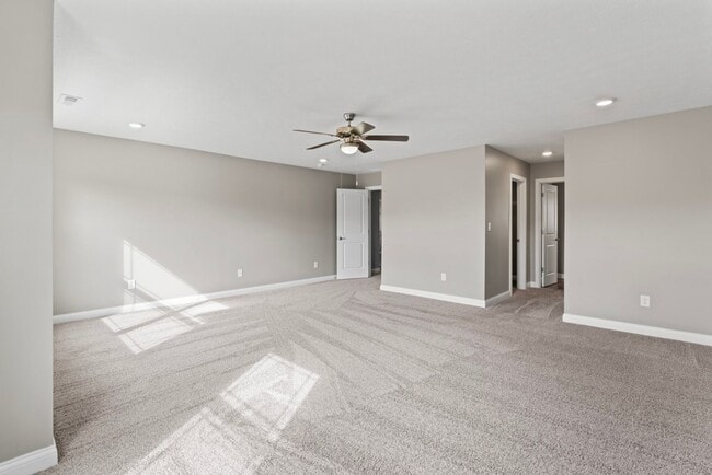 Building Photo - Fenced Yard, Zionsville Schools, Pet Friendly