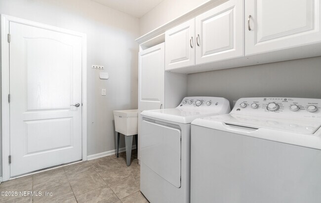 Building Photo - 11544 Dunforth Cove Dr