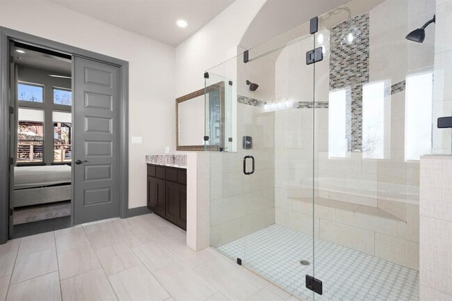 Building Photo - 5916 Davenport Divide Rd