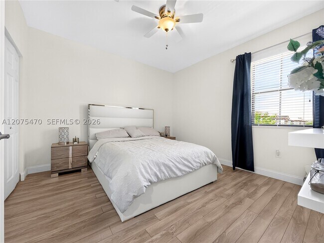 Building Photo - 4276 SW 166th Ct