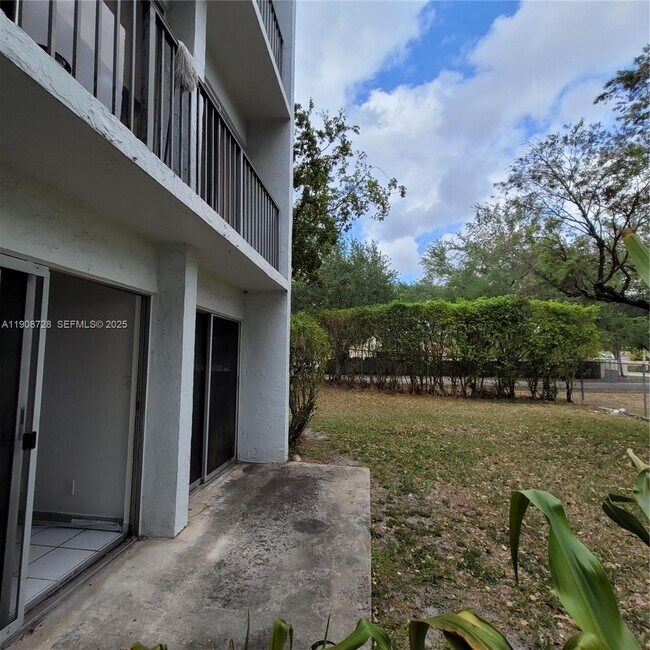 Building Photo - 8540 N Sherman Cir