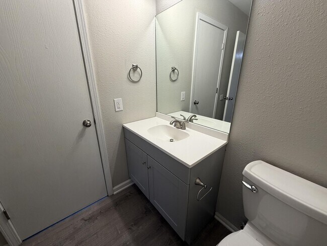 Building Photo - 5305 Currituck Ln