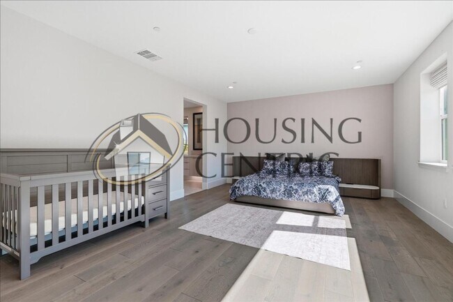 Building Photo - Unparalleled Executive Luxury Rental Home in Gated Community