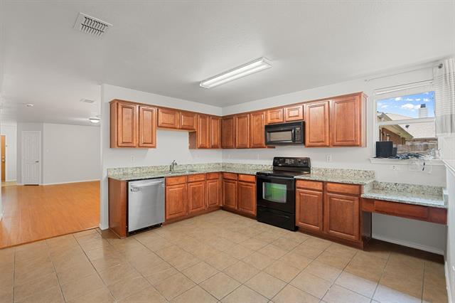 Building Photo - 13371 Sorrento Dr