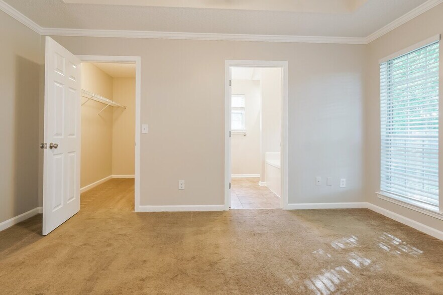 Building Photo - 8028 Rockhampton Cir