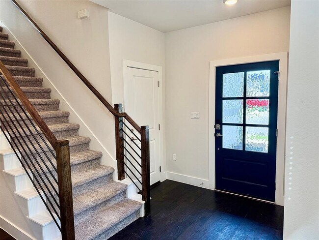 Building Photo - 15705 Oglethorpe Dr