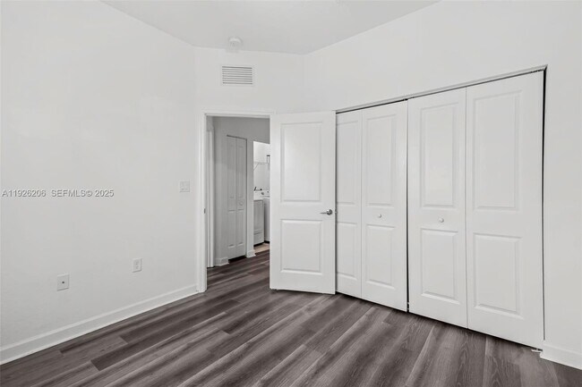 Building Photo - 2652 SE 13th St