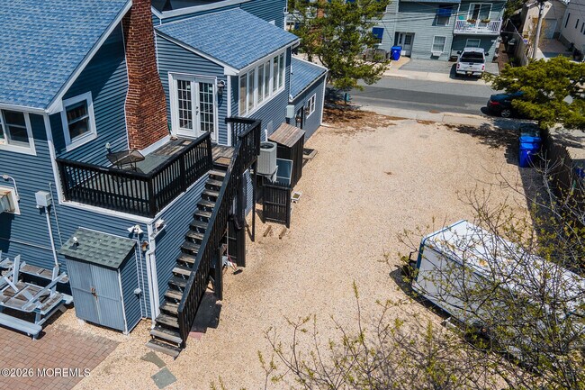 Building Photo - 560 NJ-35