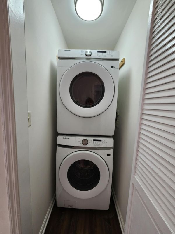 Building Photo - 3713 Bergen Turnpike