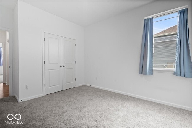 Building Photo - 2285 Pne Vly Dr
